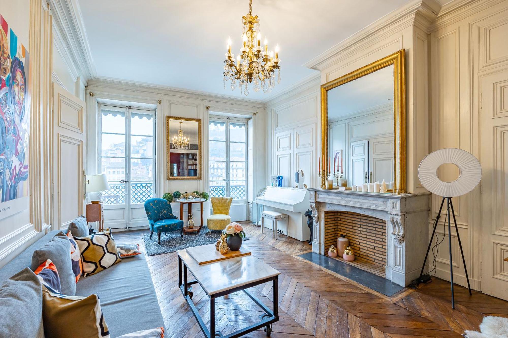 Appartement Haussmannien d’Artiste, exception, quai de Saône balcon+Parking Lyon Exterior foto