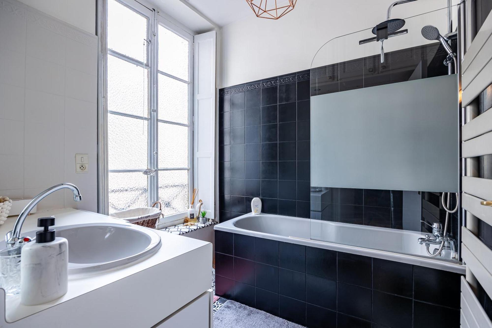 Appartement Haussmannien d’Artiste, exception, quai de Saône balcon+Parking Lyon Exterior foto